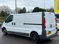 VAUXHALL VIVARO