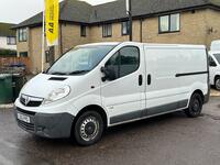 VAUXHALL VIVARO