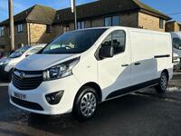 VAUXHALL VIVARO