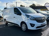 VAUXHALL VIVARO