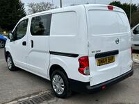 NISSAN NV200