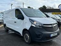 VAUXHALL VIVARO