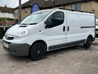 VAUXHALL VIVARO