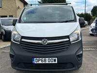 VAUXHALL VIVARO