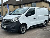 VAUXHALL VIVARO