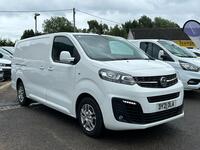 VAUXHALL VIVARO