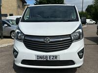VAUXHALL VIVARO