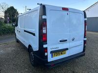 VAUXHALL VIVARO