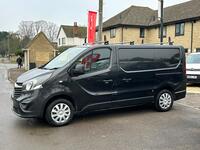 VAUXHALL VIVARO