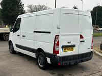 NISSAN NV400