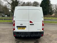NISSAN NV400