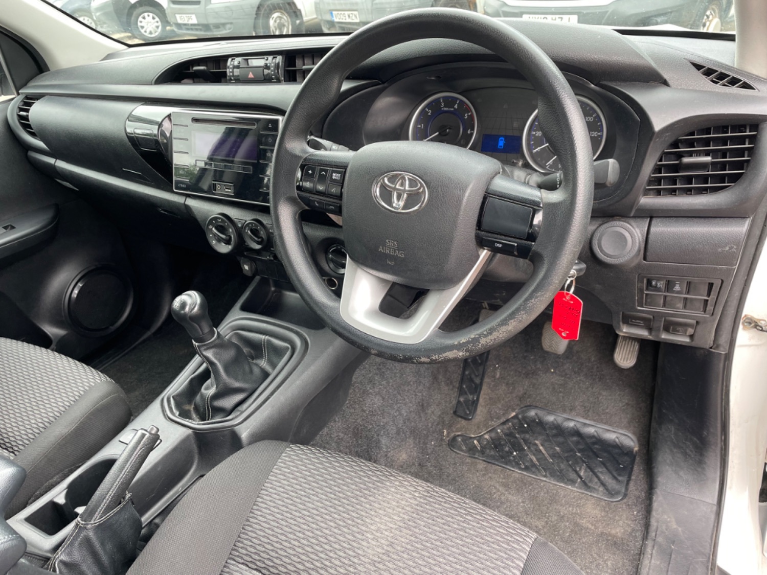 Used TOYOTA HILUX in Oxford, Oxfordshire | Oxford Van Centre Limited