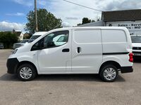 NISSAN NV200