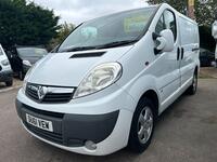 VAUXHALL VIVARO